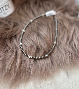 Chipper Pearl Choker